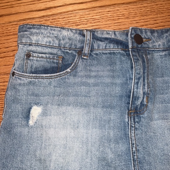 NWT STS BLUE WOMENS DENIM SKIRT WITH ASYMMETRICAL CUT SIZE 29 - Picture 4 of 5